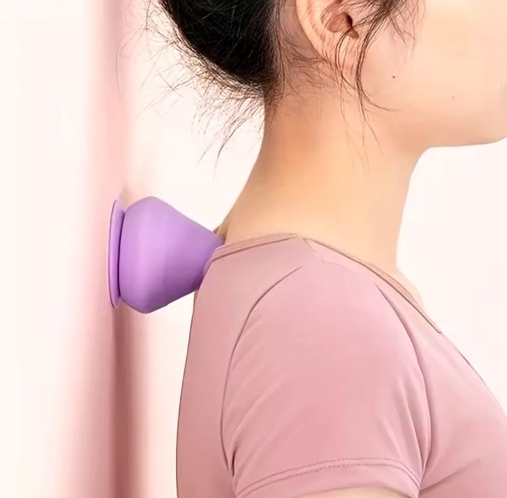 Массажёр для мышц при спазме, просто прилепить к стене и потереть