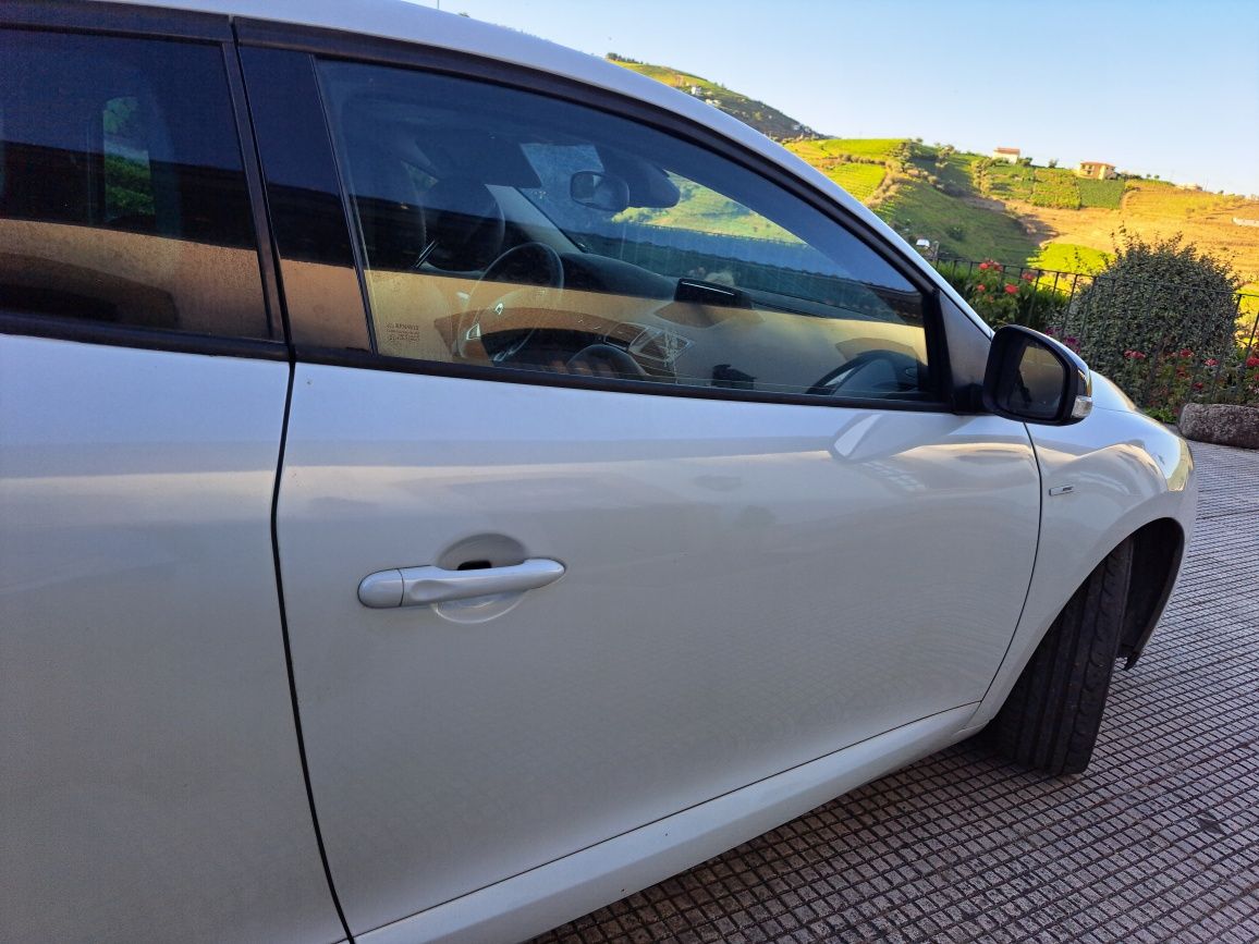 Renault megane bose edition 1.6cc 130 cv