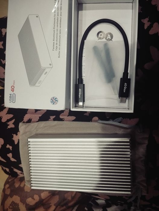 Kieszeń na dysk M.2 SSD NVMe Thunderbolt USB4 40Gb/s do 3500MB/s Abart