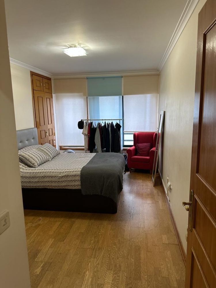 Apartamento T4 Casal da Barota com Garagem