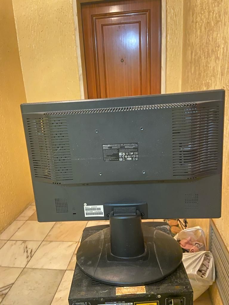 Vendo aparelhagens e monitor de PC