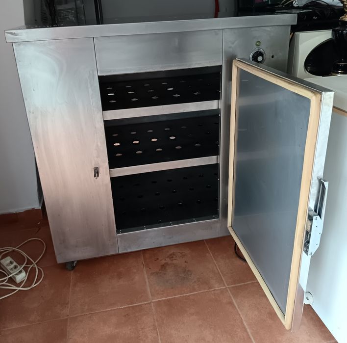 Balcão quente em inox com uma porta