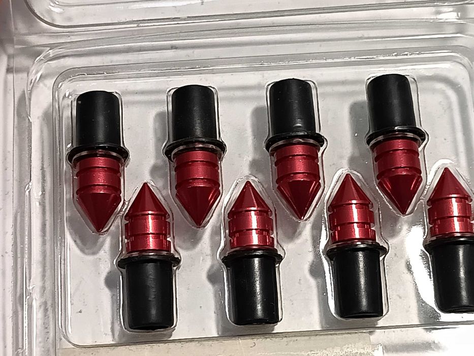 Śruby do owiewek motocykla. Wyprzedaż SUPER CENA kolce aluminiowe