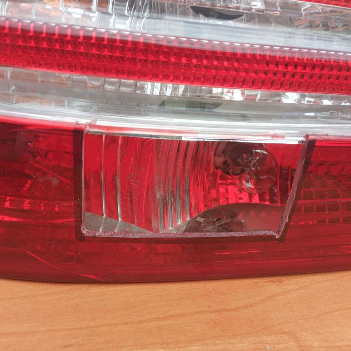 Задняя фара w220