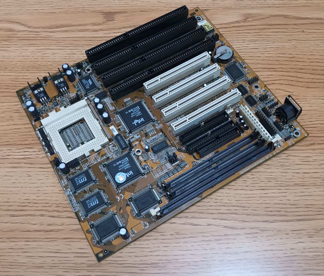 Motherboard antiga VT-50L para socket 7