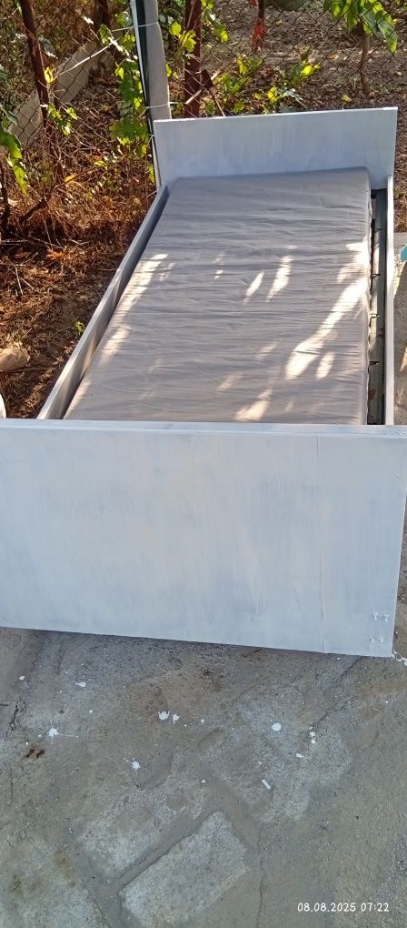 Продам кровать односпальная