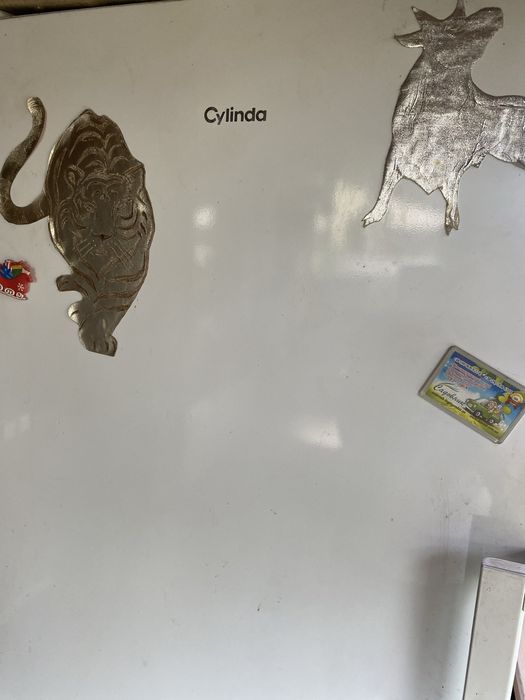 Холодильник Cylinda (білий)