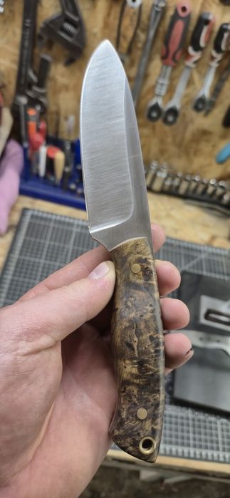 Nóż ręcznie robiony bushcraft stal Becut