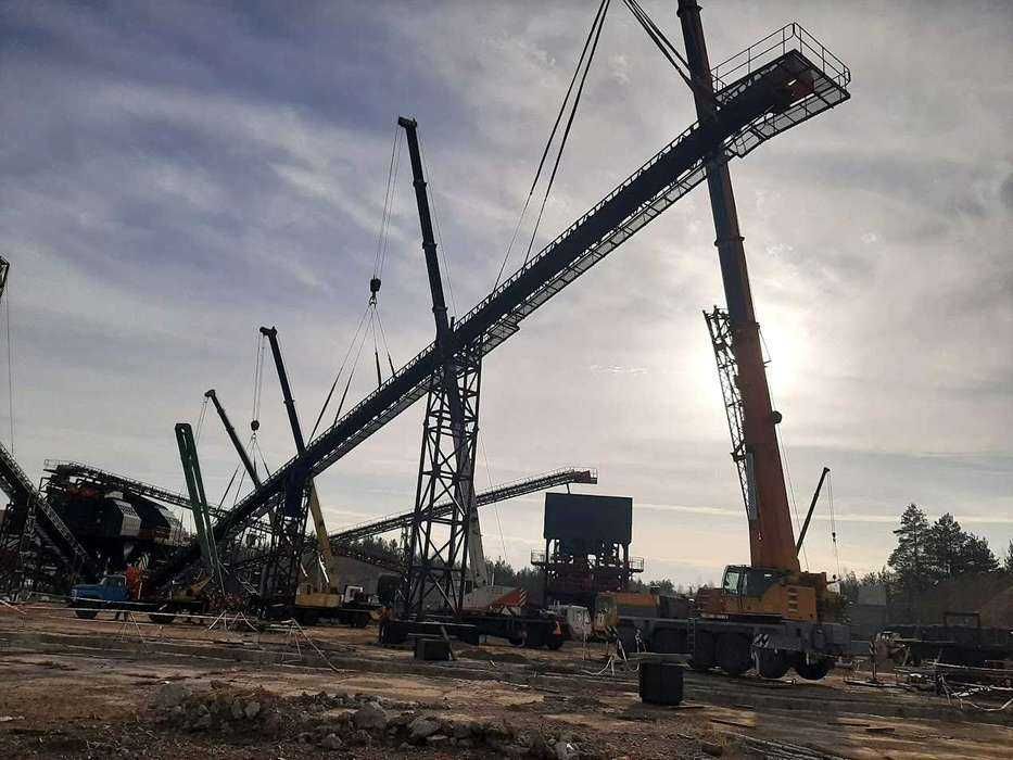 Послуги з оренди автомобільних та гусеничних кранів