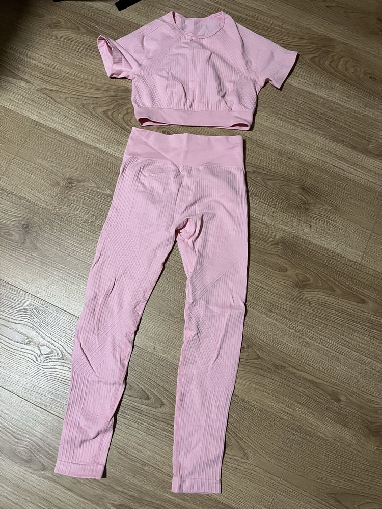 Set zestaw sportowy top legginsy s