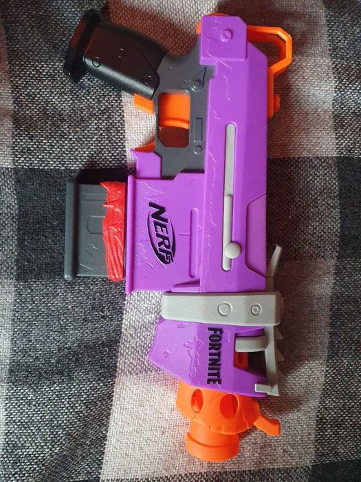 Пістолет Nerf Fortnite + 20 патронів + пістолет Nerf Rival