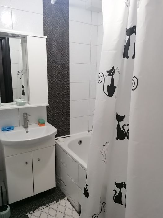 Почасово Посуточно.