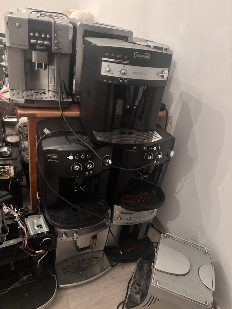 Кавомашина Delonghi magnifica  , автоматична кавомашина
