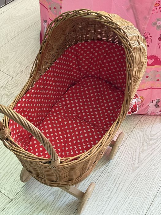 Плетеная коляска