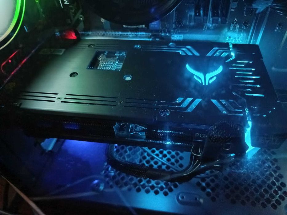 AMD Radeon RX 6650XT - Powercolor Red Devil 8GB OC - como nova!