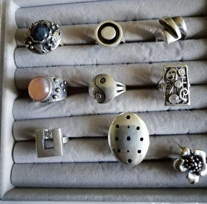 Pierścionki srebrne.