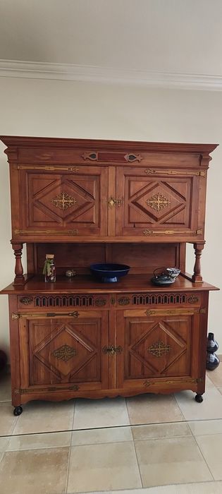 Móveis Roupeiros e Sofá