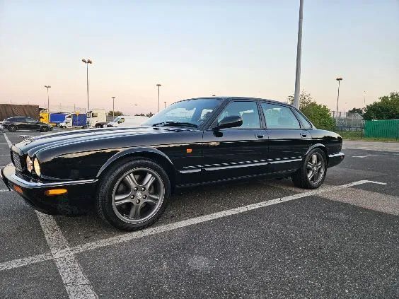 Jaguar XJR DOINWESTOWANY , 9 lat w jednych rekach