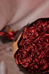 Букет троянд з атласної стрічки/ розы из атласной ленты