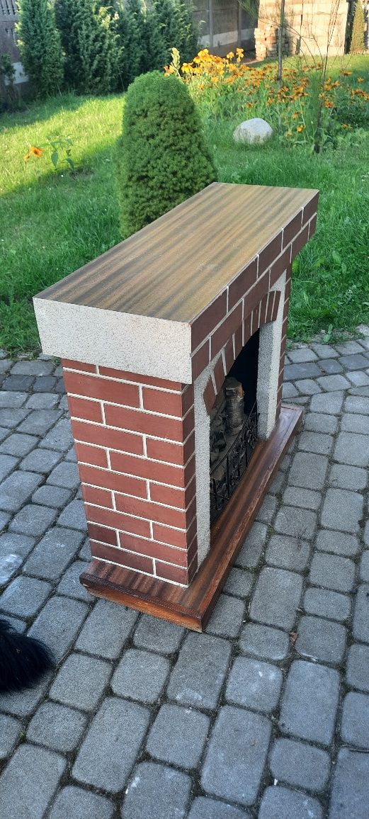 Kominek z czasów PRL