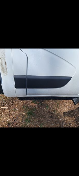 Молдінги  рено мастер 3