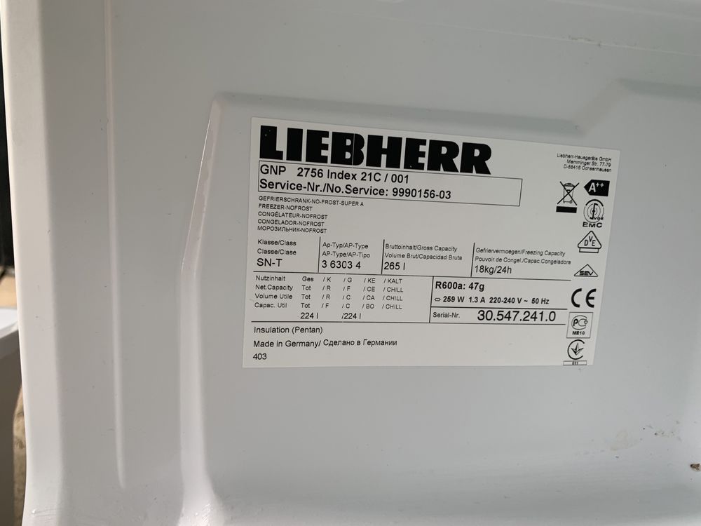 Морозильна камера Liebherr GNP 2756