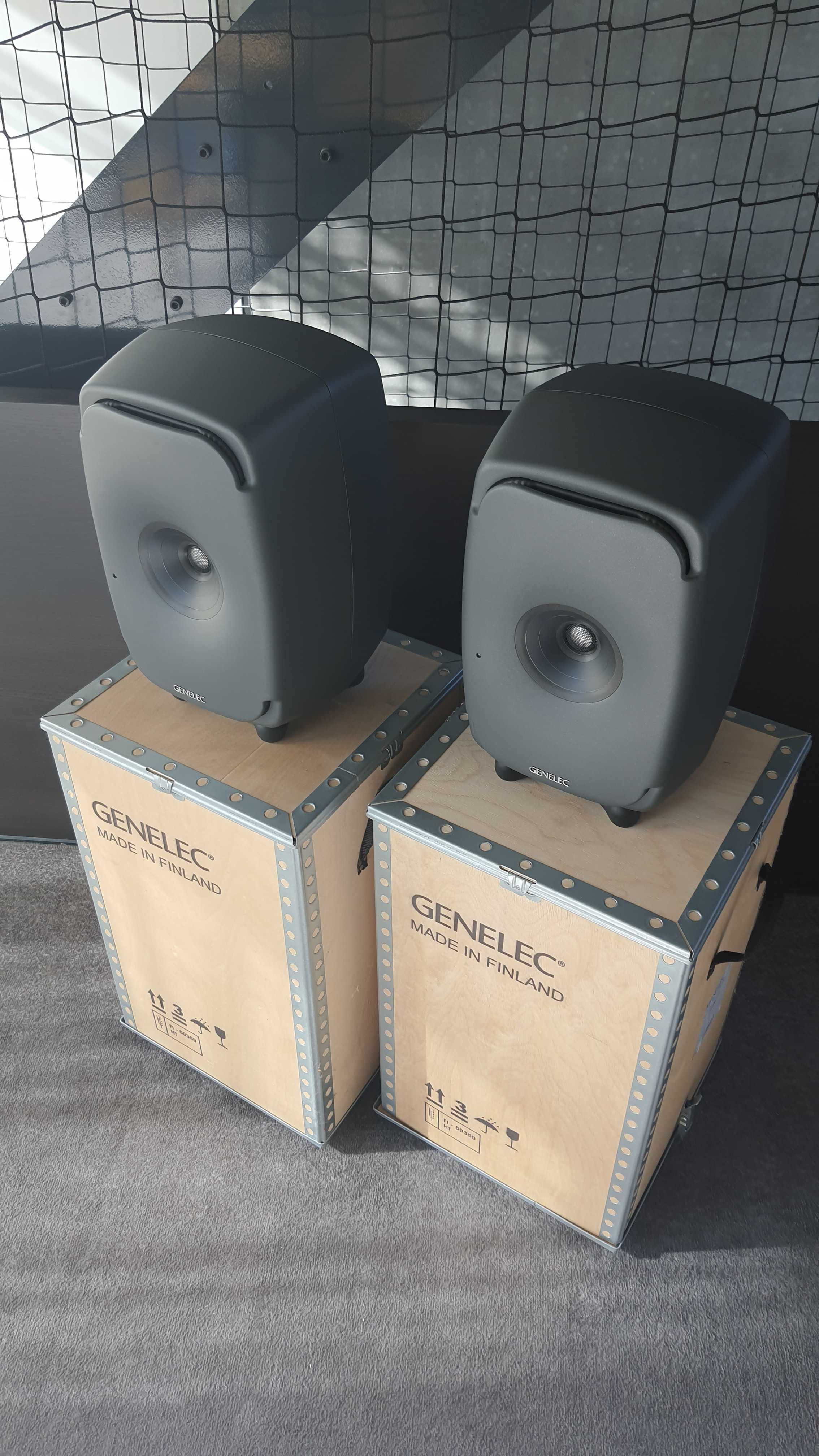 Monitory aktywne Genelec 8351B SAM, DSP