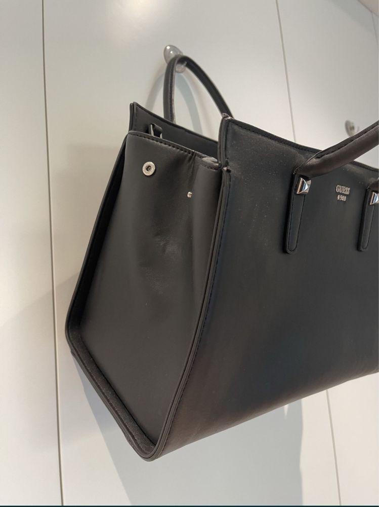 Mala/ Bolsa Guess