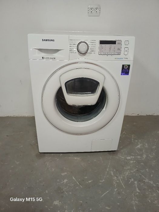 Пральна машина Samsung з інвенторним двигуном 7кг.  WW70K521WW.