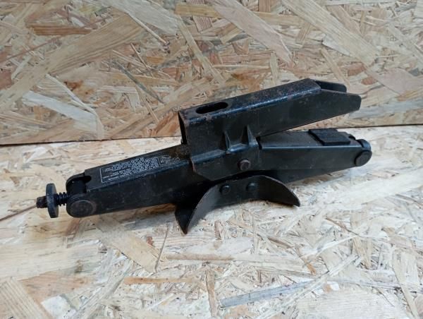 Macaco JAGUAR XJ (X300, X330)