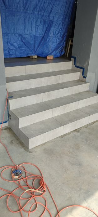 Послуги укладка плитки и ремонт квартир