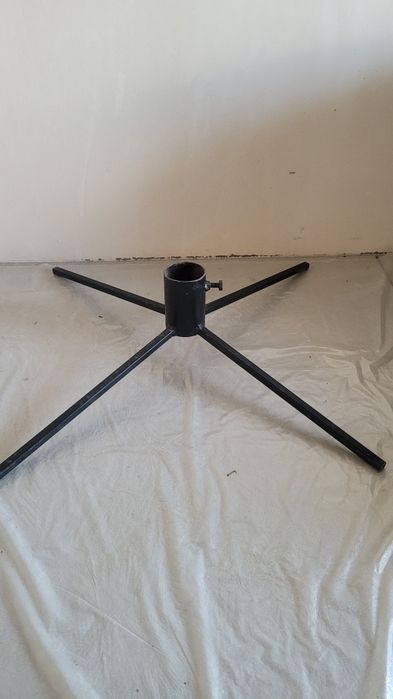 Подставка под елку