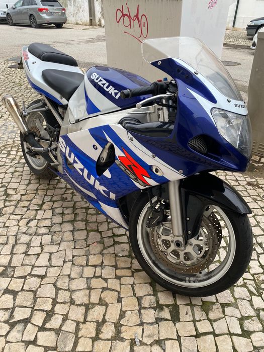 Suzuki gsxr 600 completamente impecável