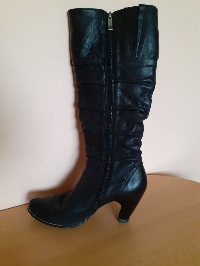 Buty zimowe damskie