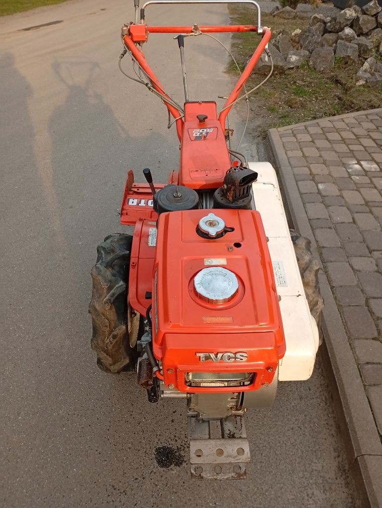 Продам мотоблок Кубота 6 л с