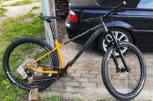 Nowy Kanadyjczyk Rocky Mountain Growler 50 rozmiar L i XL 150 skoku