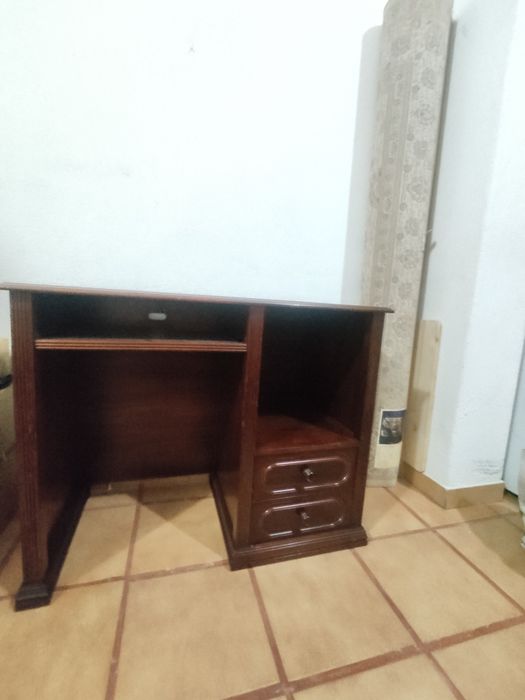 Secretária em madeira