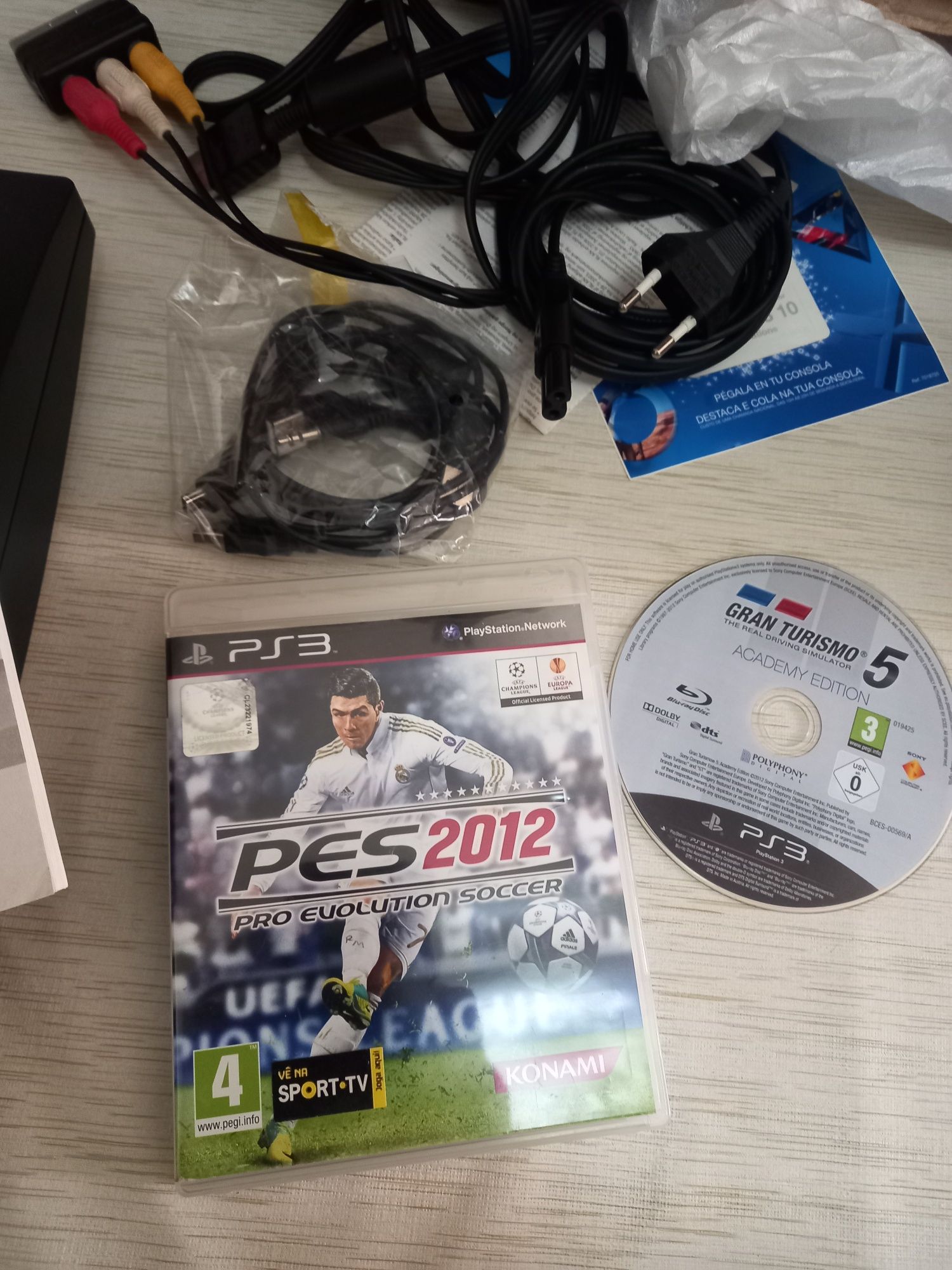 Ps3 com caixa e jogos