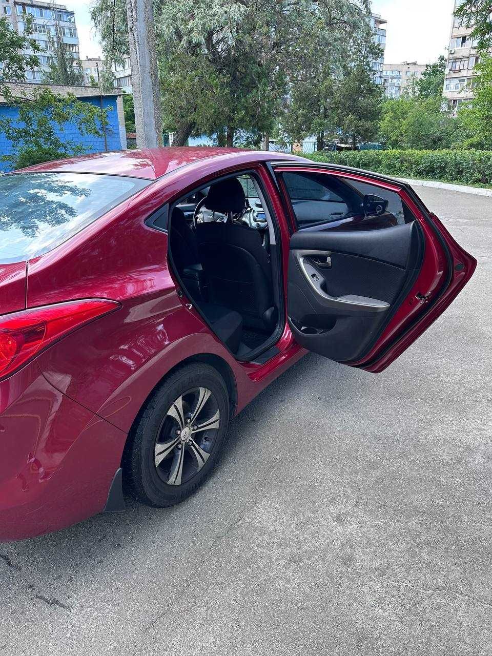 Hyundai Elantra 2011