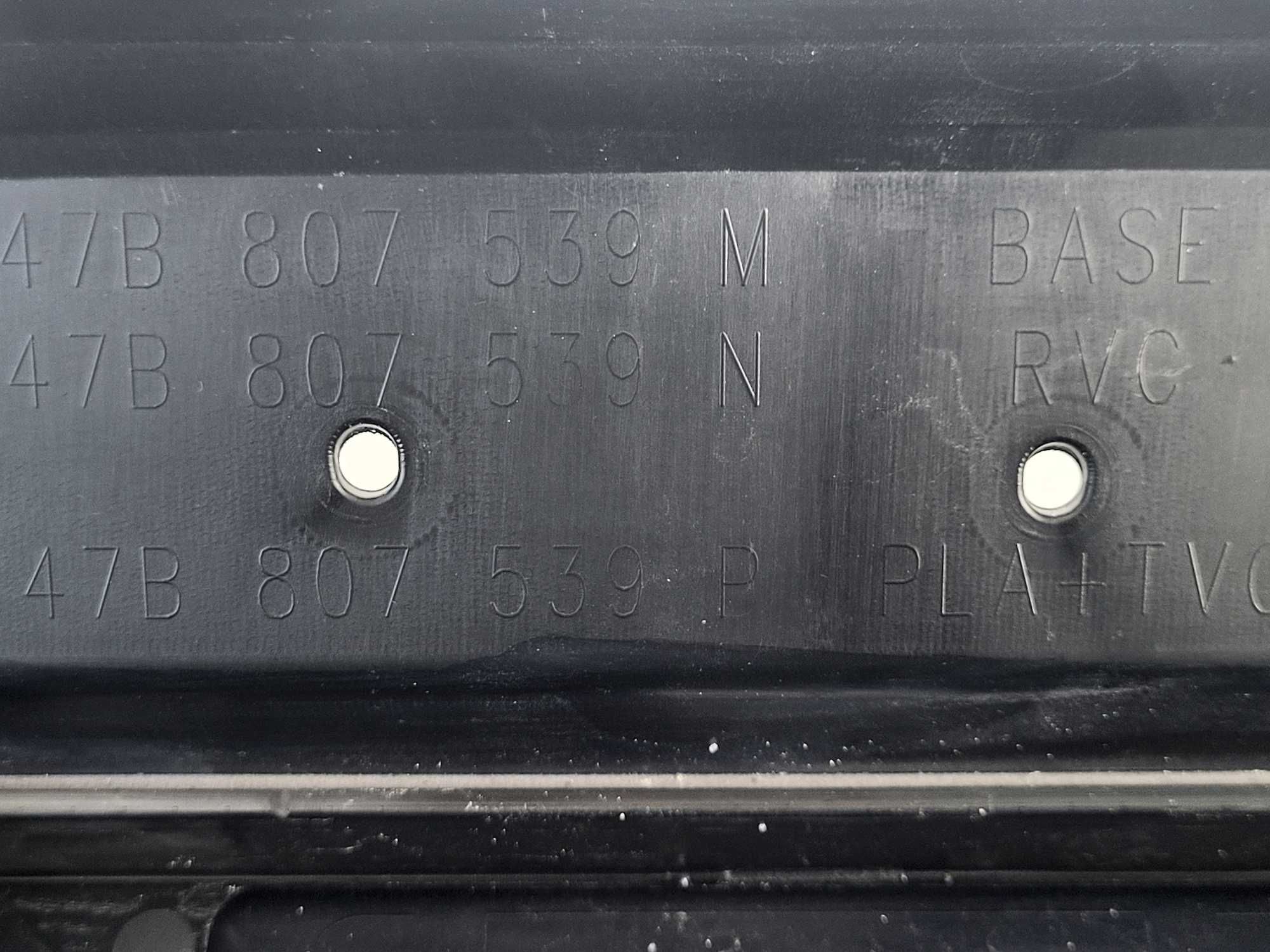 Lamborghini Revuelto - dyfuzor spoiler zderzak tylny tył (03) - OE