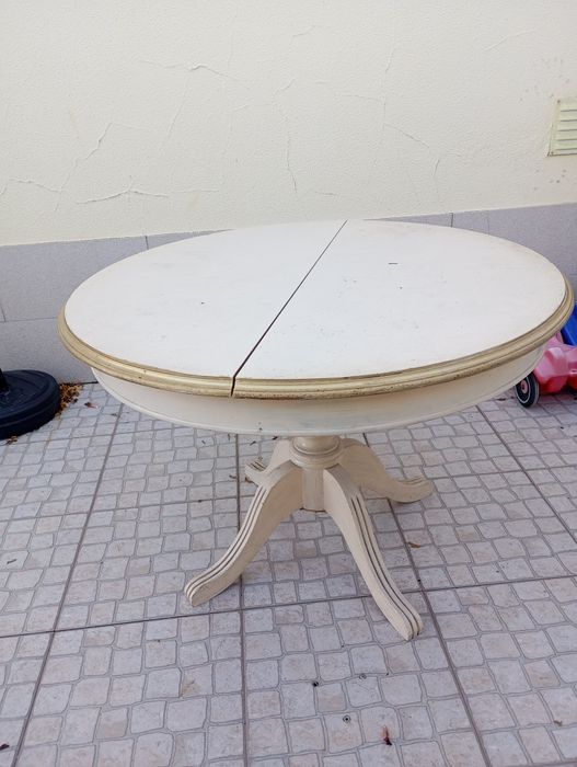 Mesa redonda extensível