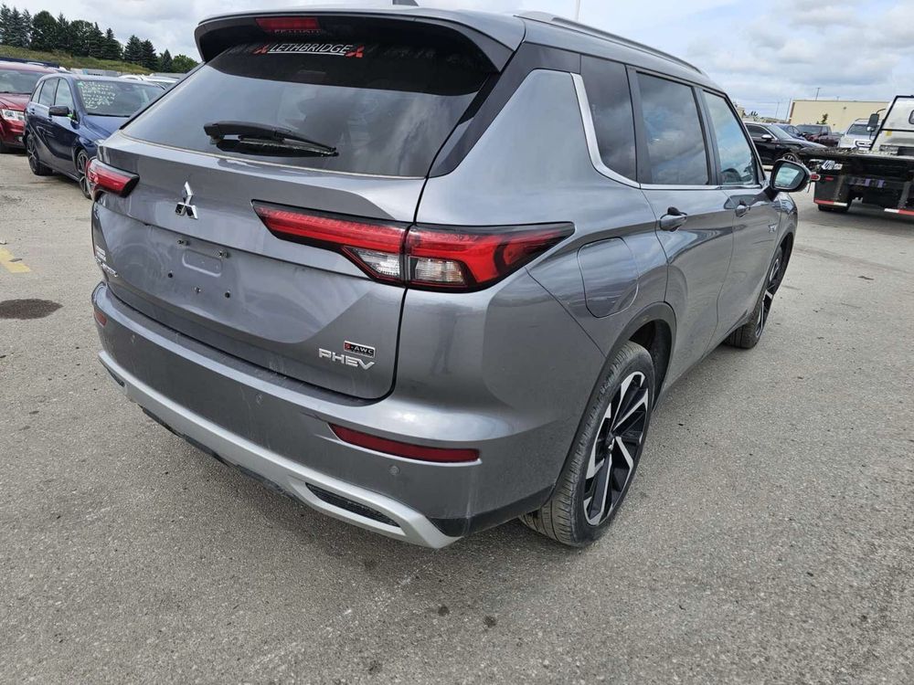 2023 Mitsubishi Outlander PHEV