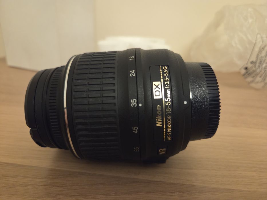 Obiektyw Nikon DX 18-55 oraz DX 55-200