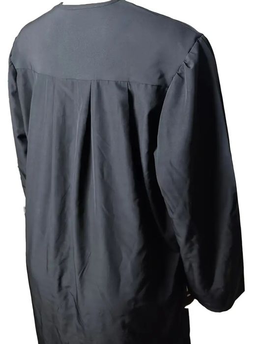 Мантія випускника з  шапочкою конфедератка чорна та синя