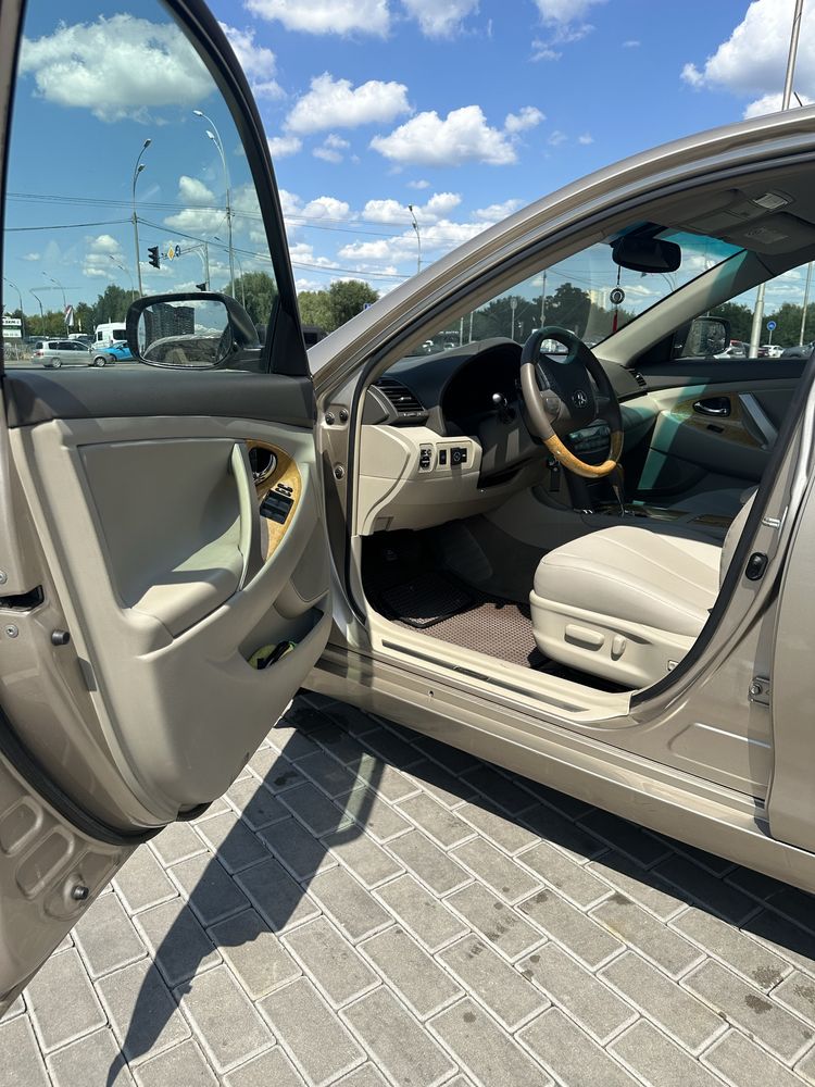 Toyota camry 40  3,5 2006 рік ідеальний стан
