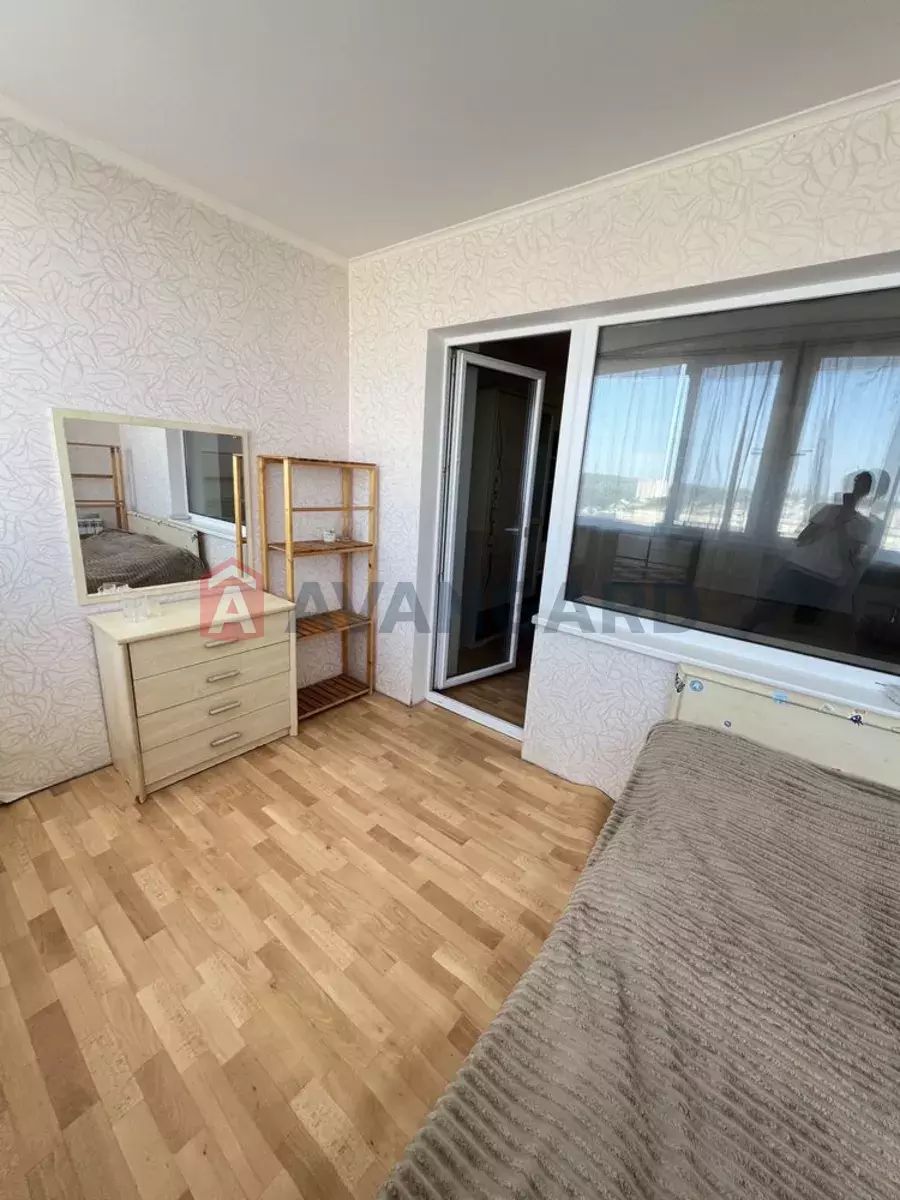 Срочно! Продам 2-х комнатную квартиру ж/м Красный камень!