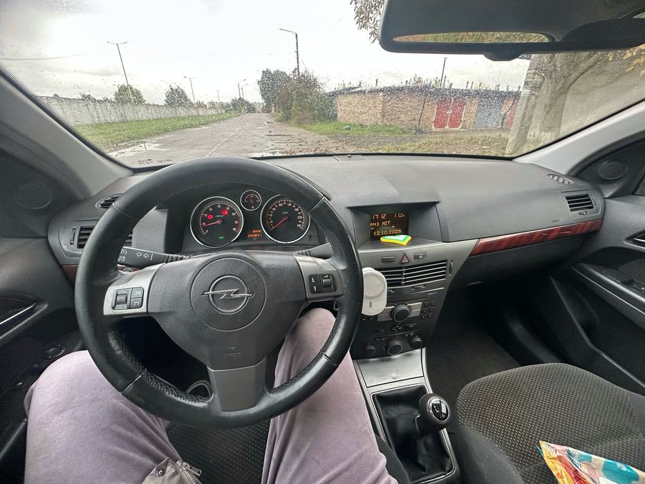 Продам Opel astra h