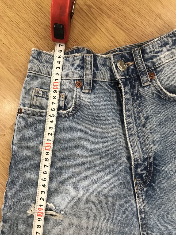 Продам женские джинсы  Zara Xs