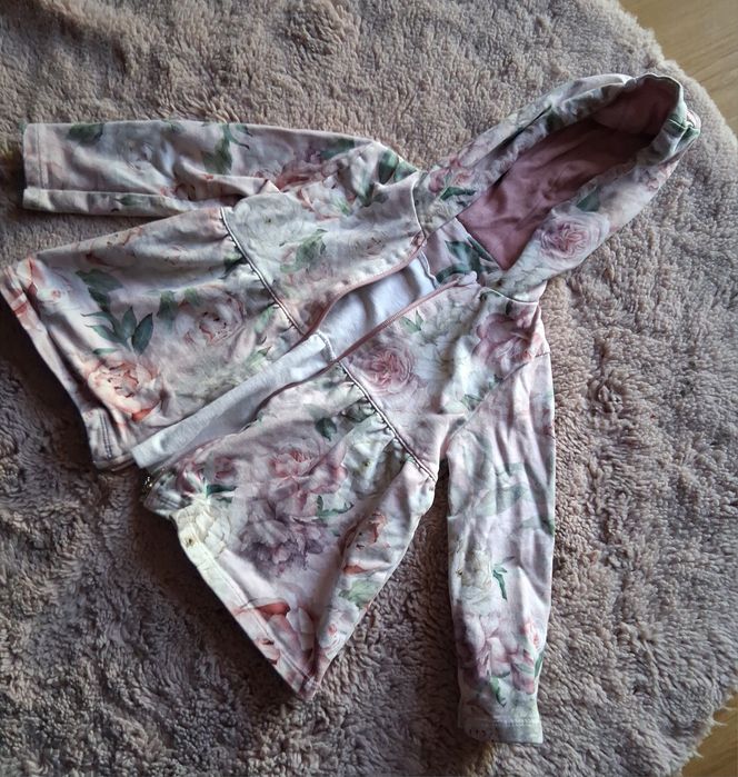 Bluza rozpinana z kapturem Mali stylowi 92-98, w kwiaty booho hippie