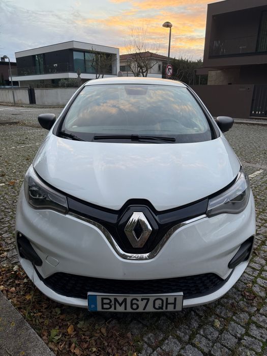 Renault zoe 52 kW carga rápida bateria própria